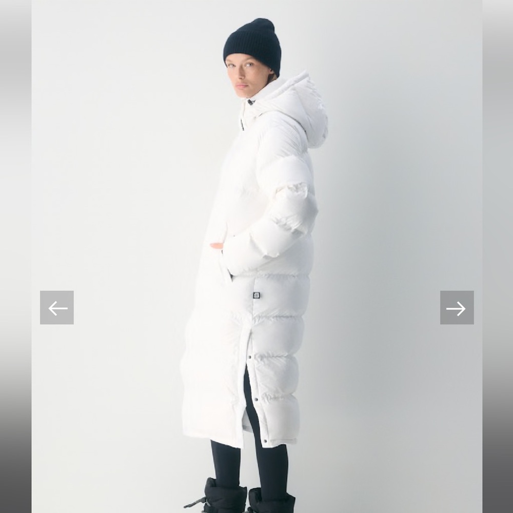 Aritzia Super One-puff long White